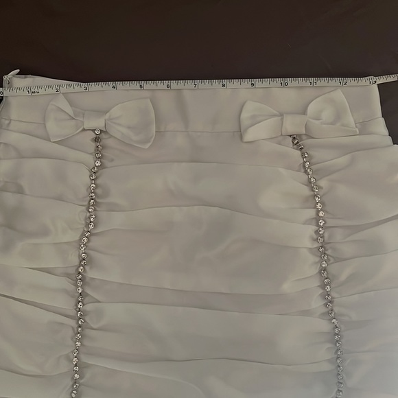 Short Mermaid shape skirt white - Picture 6 of 7